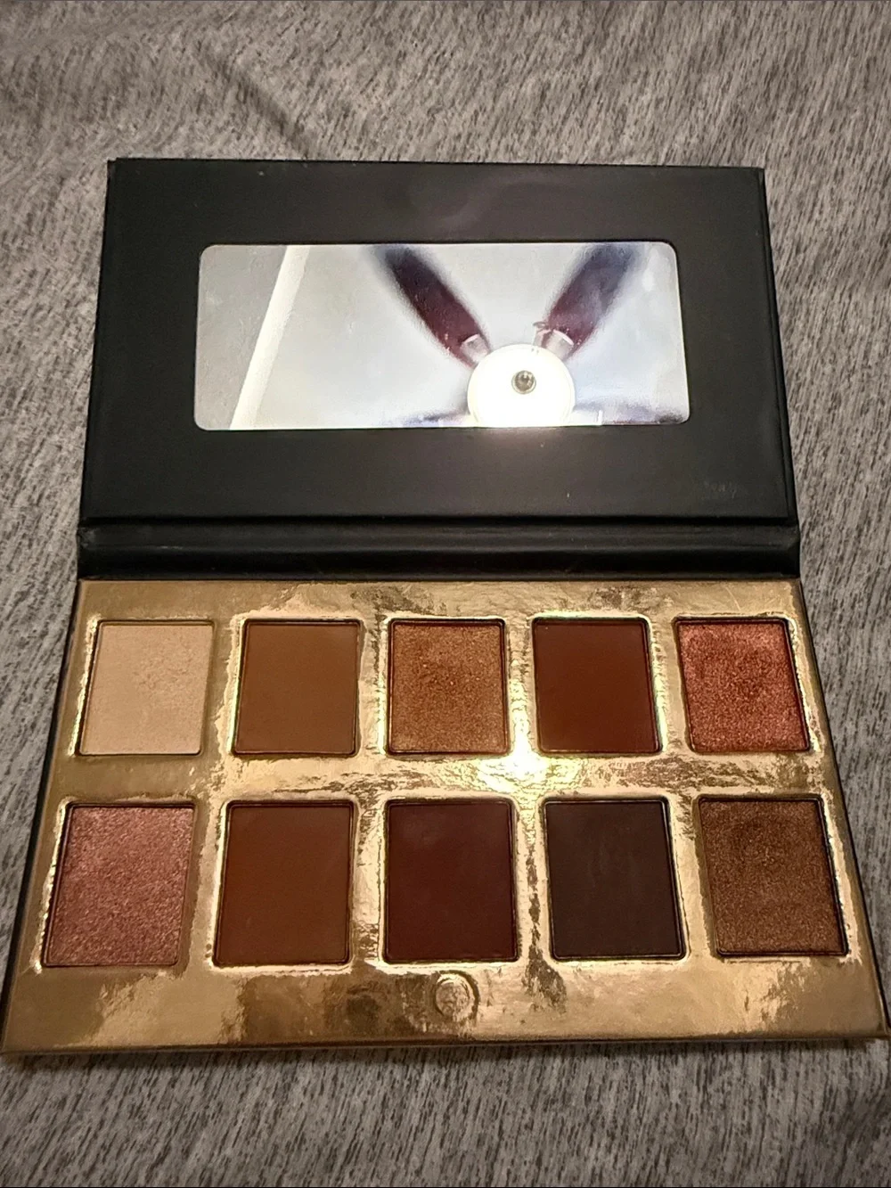 Crown Pro 12 shade